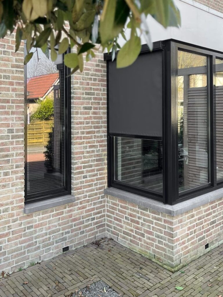 Raamzonwering-doek
